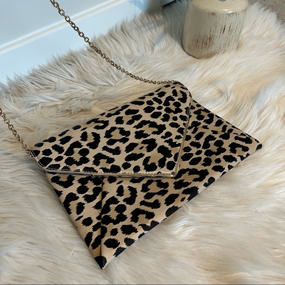 Urban Expressions Leopard crossbody/large clutch